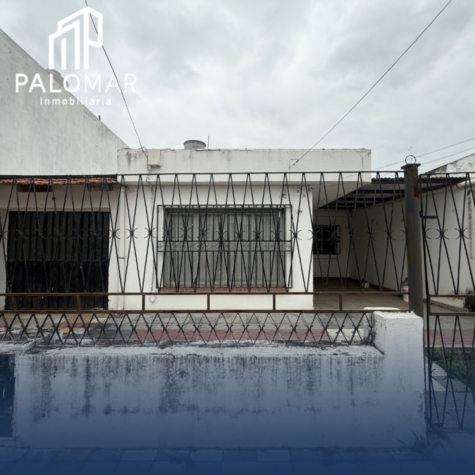 CASA EN BARRIO UNIVERSITARIO