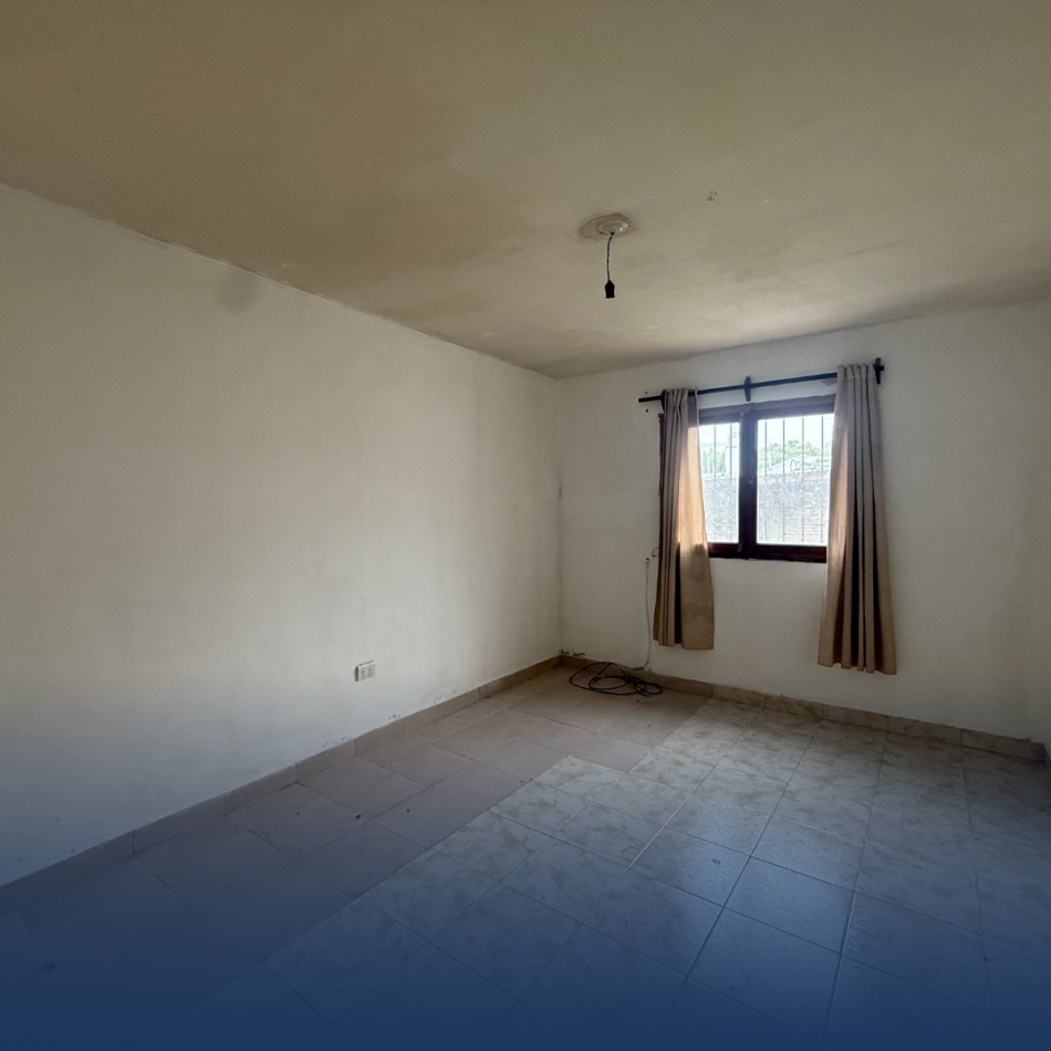 CASA EN BARRIO UNIVERSITARIO