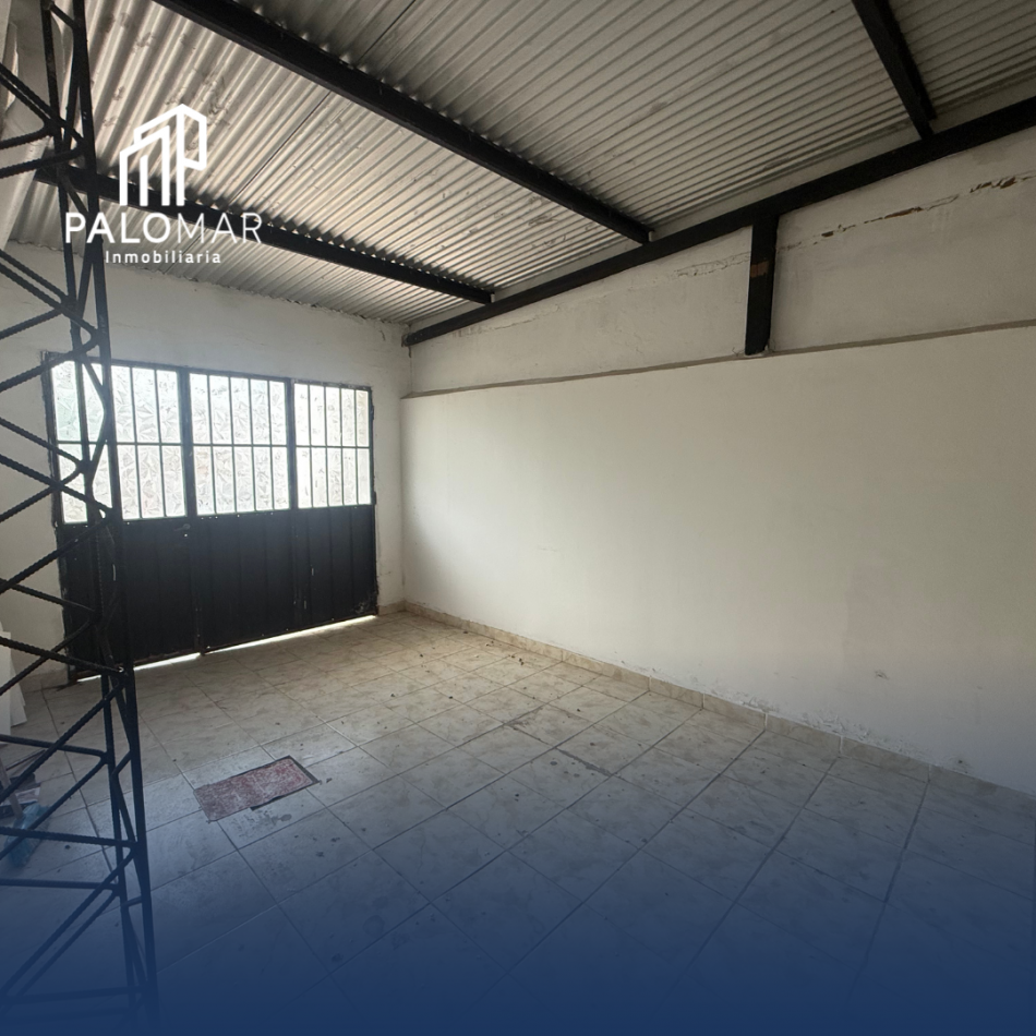 CASA EN BARRIO UNIVERSITARIO