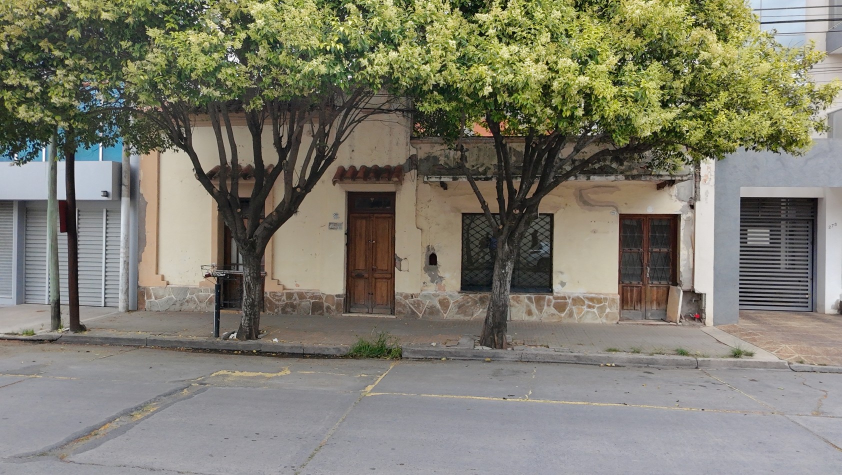  PROPIEDAD EN VENTA - CASA ANTIGUA / TERRENO R1 - SIMON BOLIVAR 269, SALTA CAPITAL