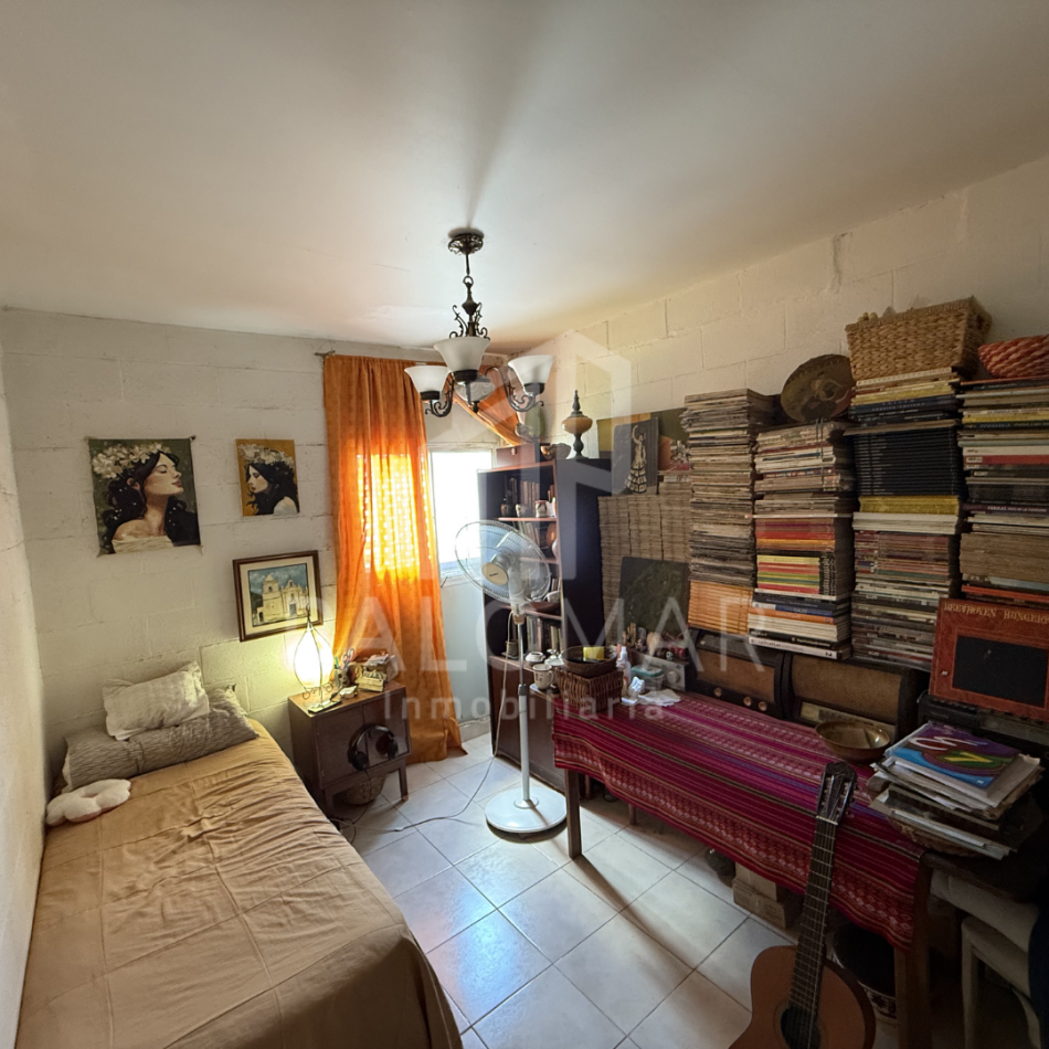 CASA EN VENTA - B° INTERSINDICAL - SALTA CAPITAL