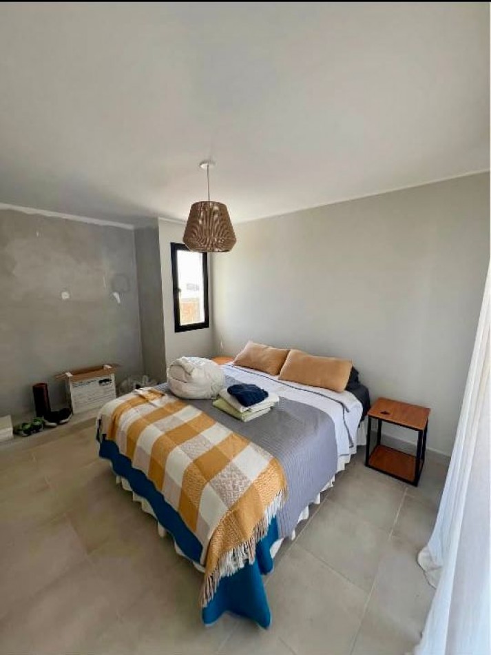  EN VENTA: Duplex Moderno en Los Robles - La Silleta