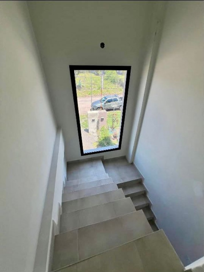  EN VENTA: Duplex Moderno en Los Robles - La Silleta