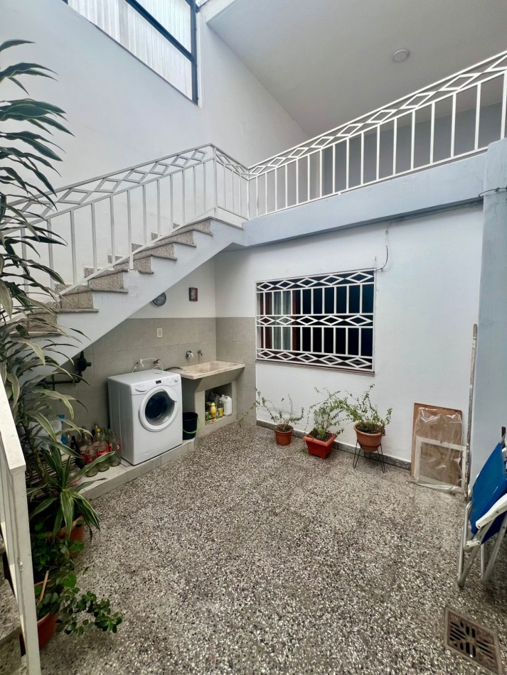  CASA CON GALPON EN VENTA | MACROCENTRO SALTA | A 3 CUADRAS DE AV. INDEPENDENCIA  en J.H. Tedin 1650
