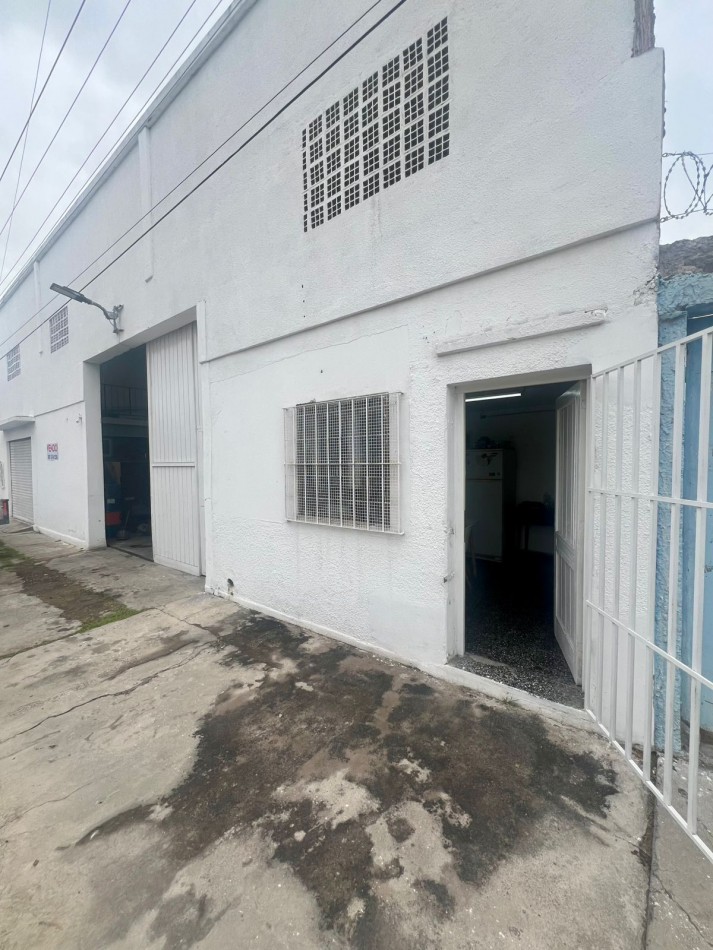  CASA CON GALPON EN VENTA | MACROCENTRO SALTA | A 3 CUADRAS DE AV. INDEPENDENCIA  en J.H. Tedin 1650